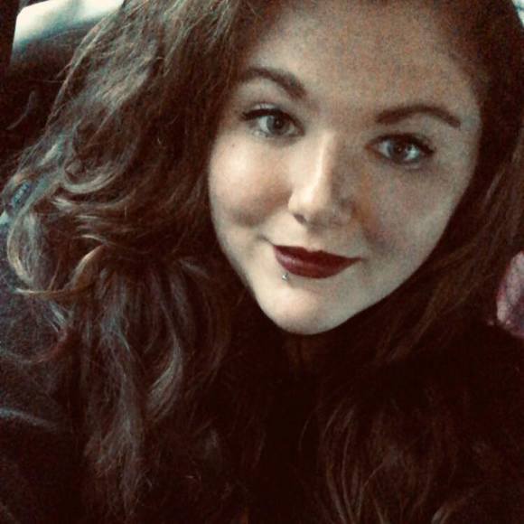 Meet your Posher, Gabby - Picture 1 of 1